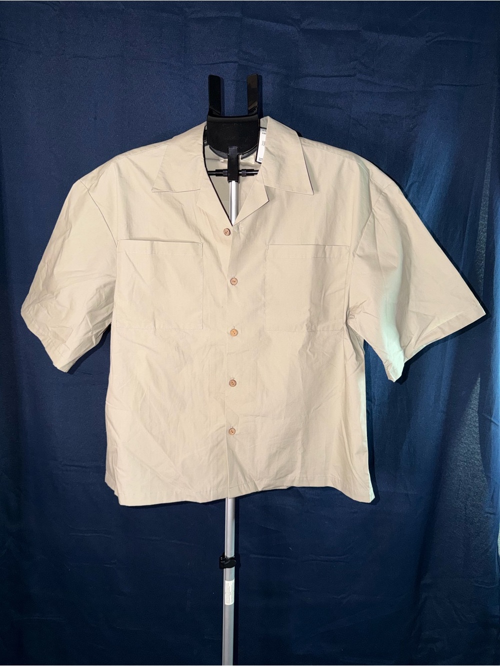 BLDG4. Resort Camp Shirt Men’s Large Beige Button Front NWT